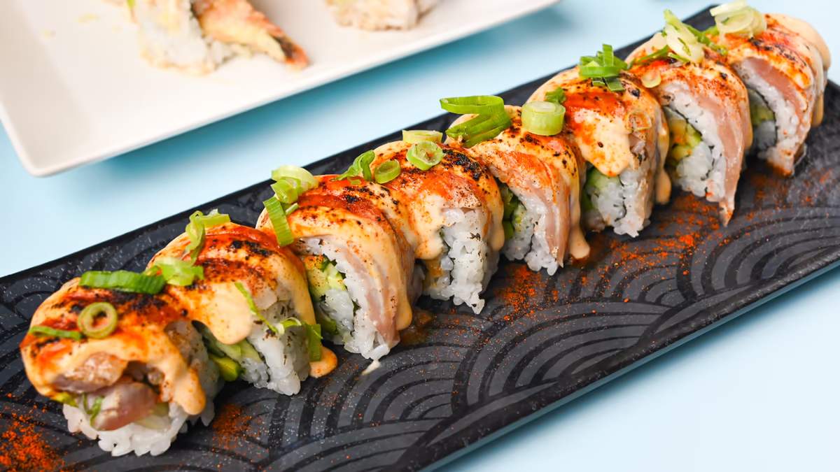 Flambierte Sushi (8 Stück) – Vietnamesische Gerichte bei Thai Binh Asia